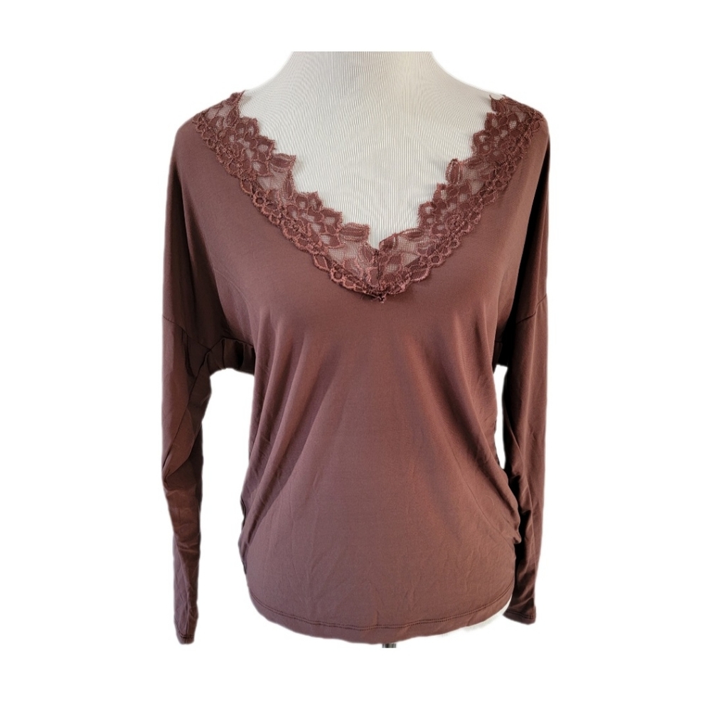 Womens BKE  daytrip long sleeve dolman top with lace back size small